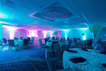 Ballroom/Hall 30 of 45