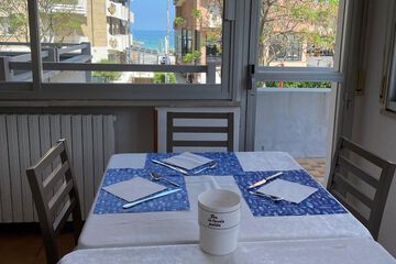 Breakfast area