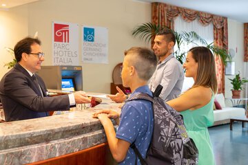 Concierge desk