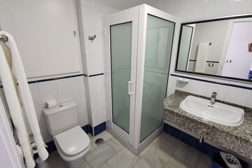 Bathroom shower