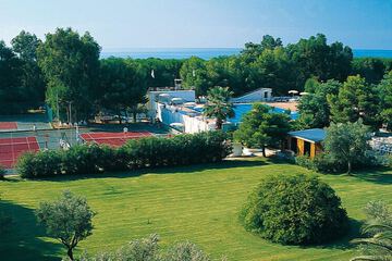 Tennis court