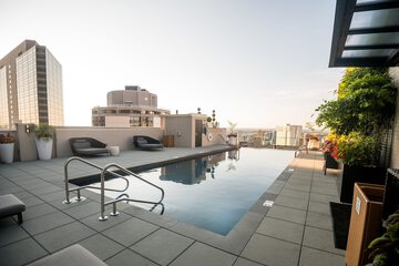 Rooftop pool
