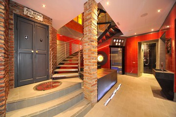 Steam room