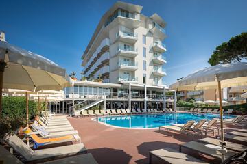 Sundeck