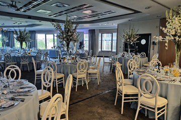 Indoor wedding