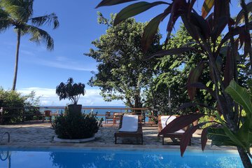 Poolside bar