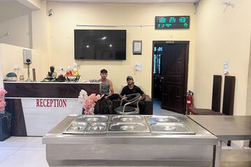 Check-in/check-out kiosk