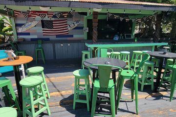 Poolside bar