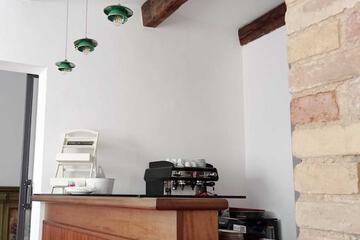 Coffee shop