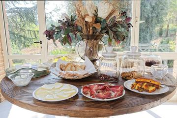 Breakfast buffet