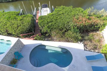 Private pool
