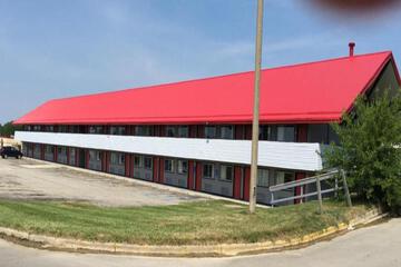 Economy Inn Holland