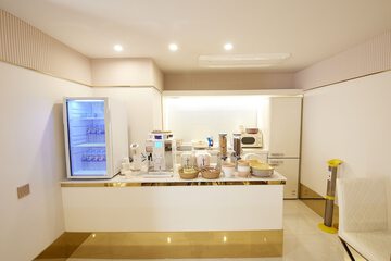 Snack bar