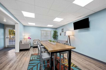 Hotel Interior 12 of 31