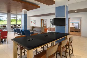 Breakfast/Coffee Service 34 of 43