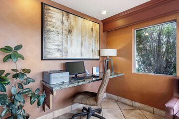 Business Center 43 of 43