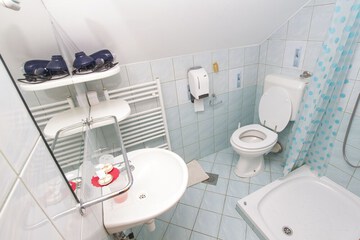 Bathroom amenities