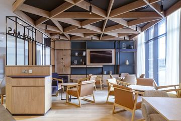 Lobby lounge
