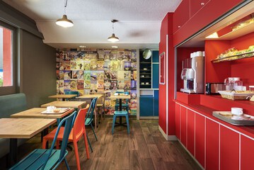 Snack bar