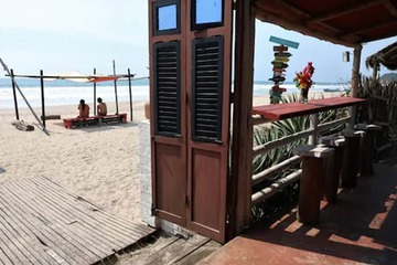 Beach bar