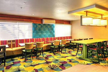 Breakfast/Coffee Service 19 of 20