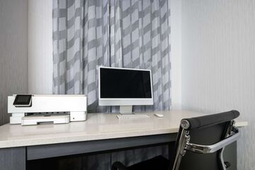 Business Center 46 of 47