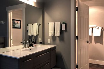 Bathroom sink
