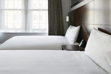 Room 42 of 61