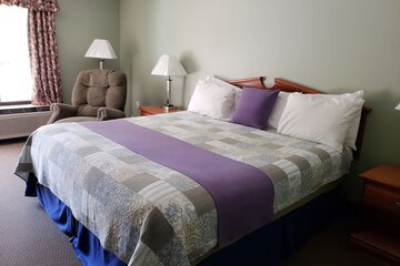 Room 4 of 12