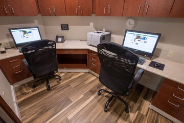 Business Center 47 of 47