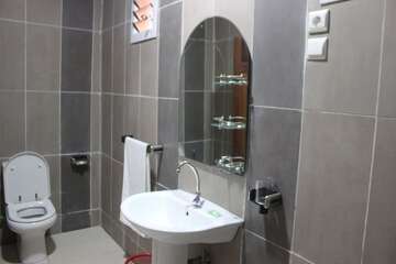 Bathroom sink