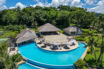 Poolside bar