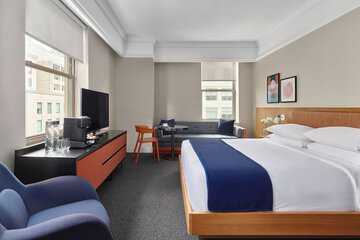 Premium Room with King Bed, Corner Location - No Smoking