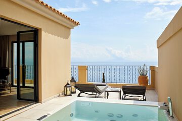 Beach/ocean view