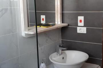 Photo 27