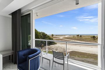 Beach/ocean view