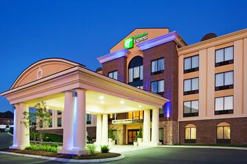 Holiday Inn Express & Suites Smyrna by IHG