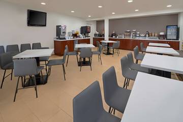 Breakfast/Coffee Service 22 of 23