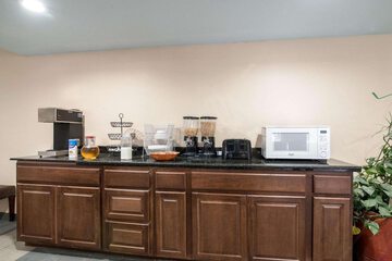 Breakfast/Coffee Service 32 of 32