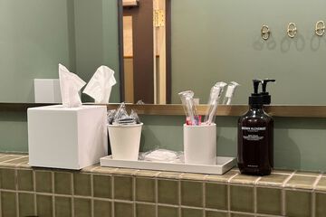 Bathroom amenities