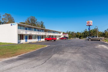 Motel 6 Connellys Springs NC