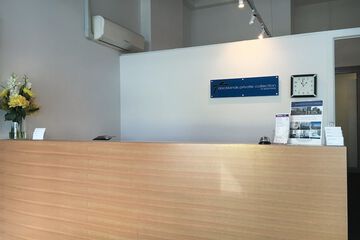 Check-in/check-out kiosk