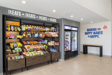Snack bar