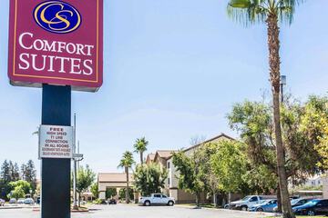 Comfort Suites Bakersfield