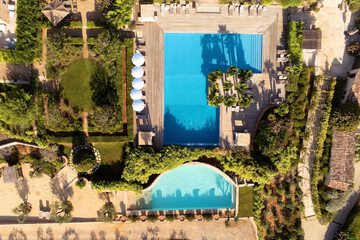 Infinity pool