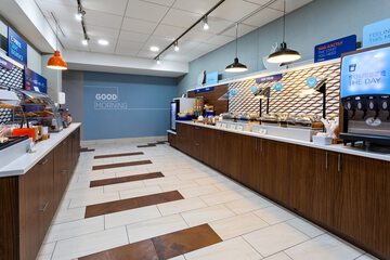 Breakfast/Coffee Service 34 of 39