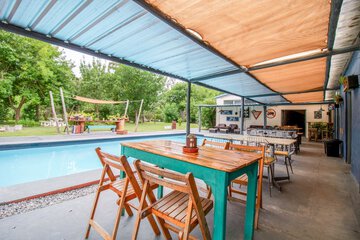 Poolside bar