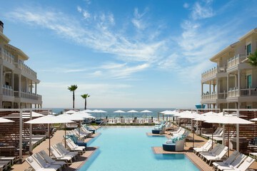 Shore House at the Del LXR Hotels & Resorts