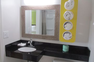 Bathroom sink
