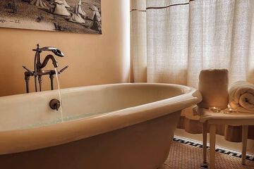 Spa 62 of 70